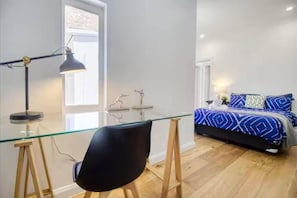 3 bedrooms, desk, iron/ironing board, travel cot - Prime Paddington 3BR Terrace | Walk to CBD (Paddington)