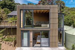 Exterior - Birdsong Sanctuary - Be My Guest Waiheke (Waiheke Island)