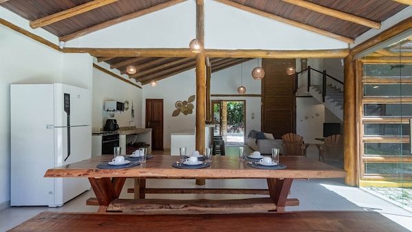 House, Smoking | 5 bedrooms - Casa Pet-friendly em Cond com Piscina e 5 Su tes (Porto Seguro)