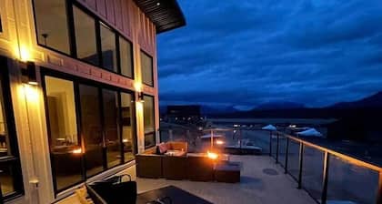 Beautiful Modern Lake House - Koocanusa Lake