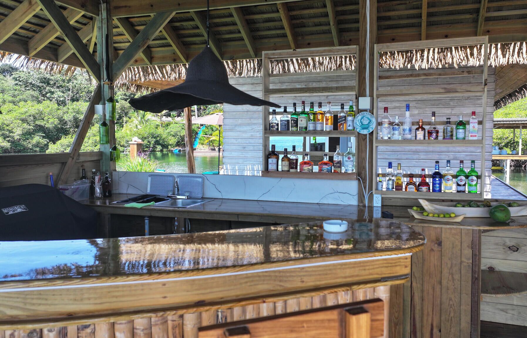 Bar (in der Unterkunft)