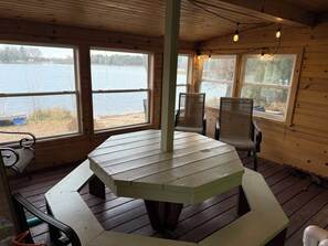Dining - Pa's Lake Escape (Wautoma)