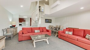 Living area - Tuscany  Apartments 15 (Merimbula)