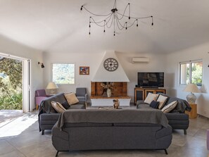 TV - Villa Dolce Di Cirendinu (Zonza)