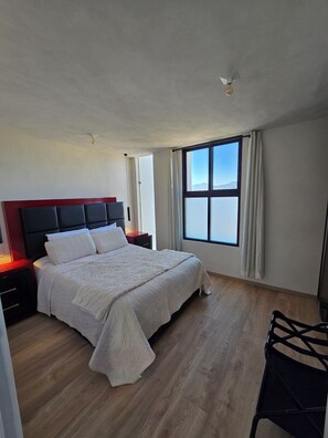 Room - Casa Olivo with double height living room, surrounded by a large garden. (Ixmiquilpan)