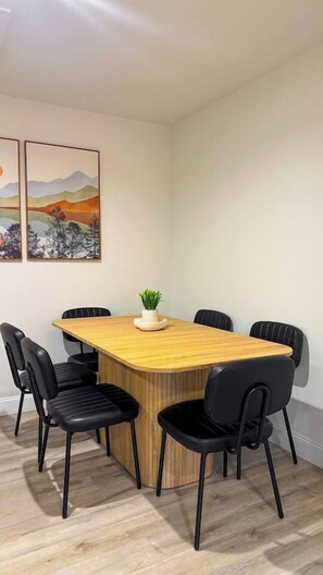 تناول الطعام