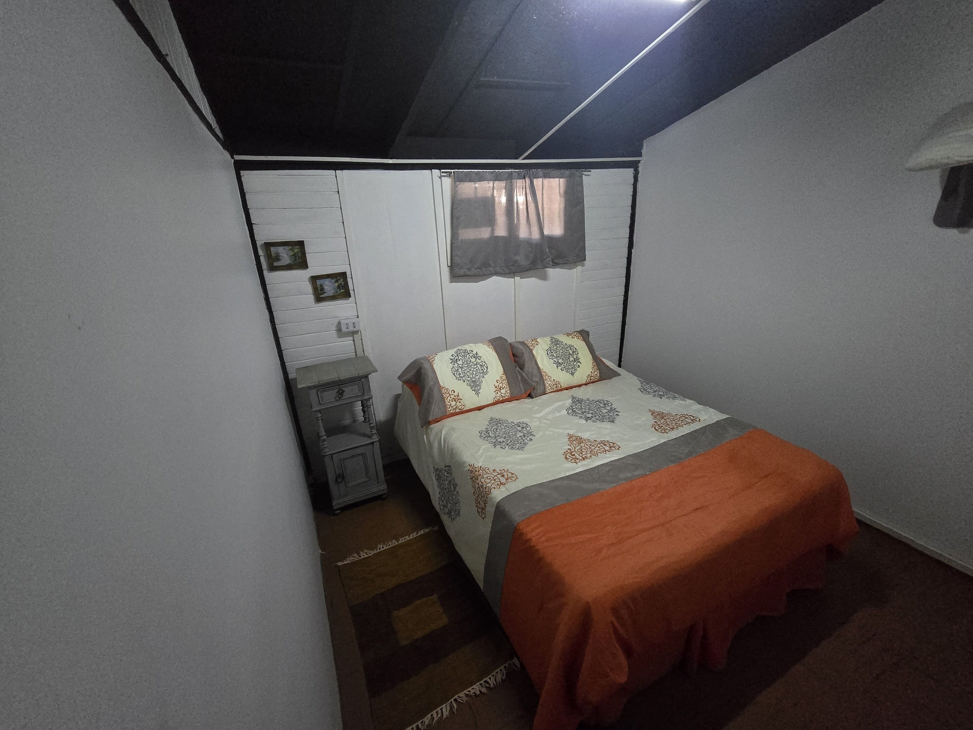 免费 WiFi、床单