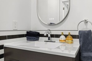 Bathroom - The Margaret of Hubbards Apt 2 - 7 Person Hot Tub (Hubbards Nova Scotia)