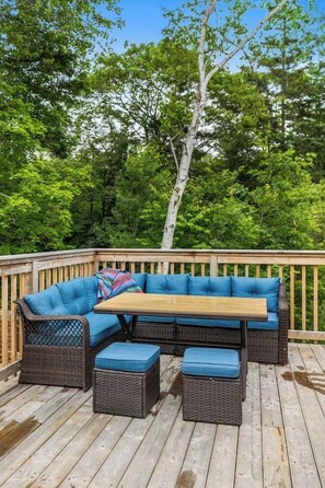 Outdoor dining - The Margaret of Hubbards Apt 2 - 7 Person Hot Tub (Hubbards Nova Scotia)