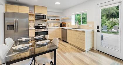 The Margaret of Hubbards Apt 1 - 7 Person Hot Tub