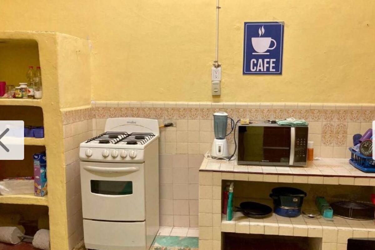 Fridge, microwave, dishwasher, cookware/dishes/utensils