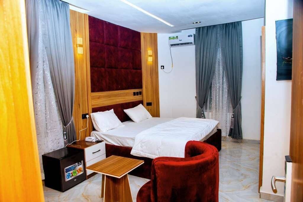 行政单人房 | 办公桌、笔记本电脑工作区、免费 WiFi