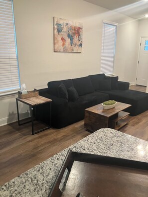 Living area - Delightful 3-bedroom townhome with AC in San Antonio (San Antonio)