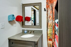 Hair dryer, towels, soap, shampoo - “The Playhouse In The Woods” (Sauk Centre)