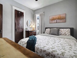 2 habitaciones, tabla de planchar con plancha, cuna de viaje y wifi 