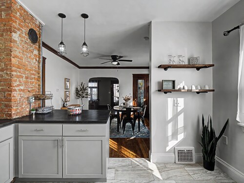 Bernard Ave Brickhouse|Modern W/ Vintage Character