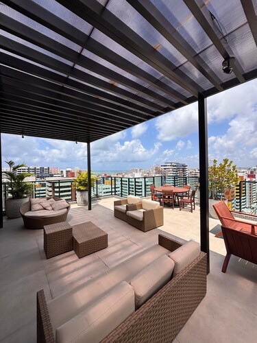 Amazing apartment at Liv Residence, very close to the beach.