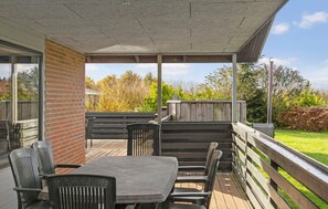 Outdoor dining - 3 bedroom amazing home in Otterup (Otterup)