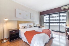 1 bedroom, iron/ironing board, free WiFi, bed sheets - LEONCIO_ 706 (São Paulo)