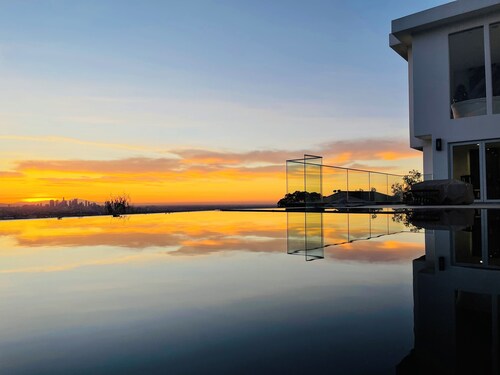    Vista Bliss Hillside Suite Breathtaking Views