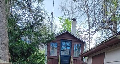 Gorgeous 1-bedroom tiny house with AC in charming Lewisburg