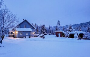 المنشأة من الخارج