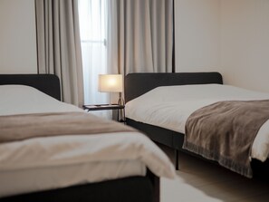 4 chambres, fer et planche à repasser, lit parapluie, Wi-Fi gratuit