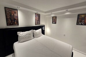 1 bedroom, iron/ironing board, WiFi, bed sheets - Small modern cocoon at Akid Lotfi (Oran)