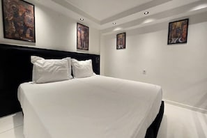 1 chambre, fer et planche Ă repasser, Wi-Fi, draps fournis