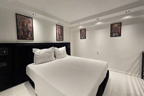 1 bedroom, iron/ironing board, WiFi, bed sheets - Small modern cocoon at Akid Lotfi (Oran)