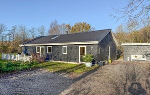 Exterior - Beautiful home in Oksbøl with sauna (Oksbøl)