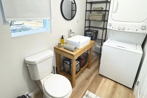 Hårtørrer, håndklæder, Sæbe, Toiletpapir