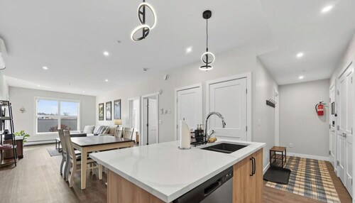 The Golden Peak | Mountain Views | AC | BBQ | DT