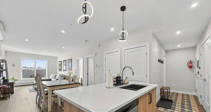 The Golden Peak | Mountain Views | AC | BBQ | DT