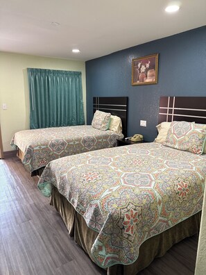 基本雙人房 | 書桌、免費無線上網