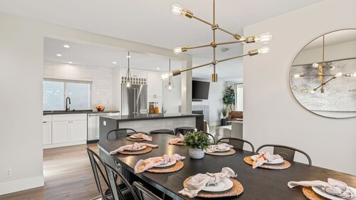 Steps to the Beach, Modern 3bdr w/ Patio 257 Trailhead Trestles 1 by Avantstay