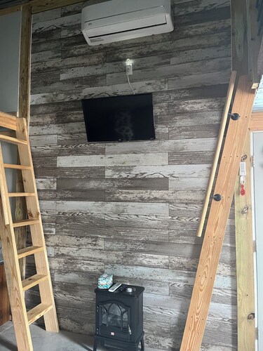 The Bunkhouse at 5C Red Barn, LLC