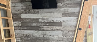 The Bunkhouse at 5C Red Barn, LLC