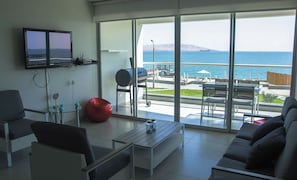 Smart TV - Apartment with beautiful view of the Paracas Bay (Paracas)