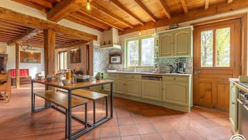 Réfrigérateur, micro-ondes, four, lave-vaisselle