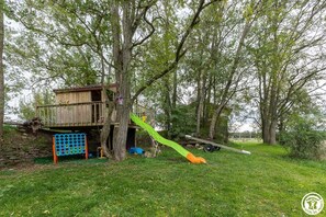 Children's area - Domaine la république - LEZOUX (LEZOUX)