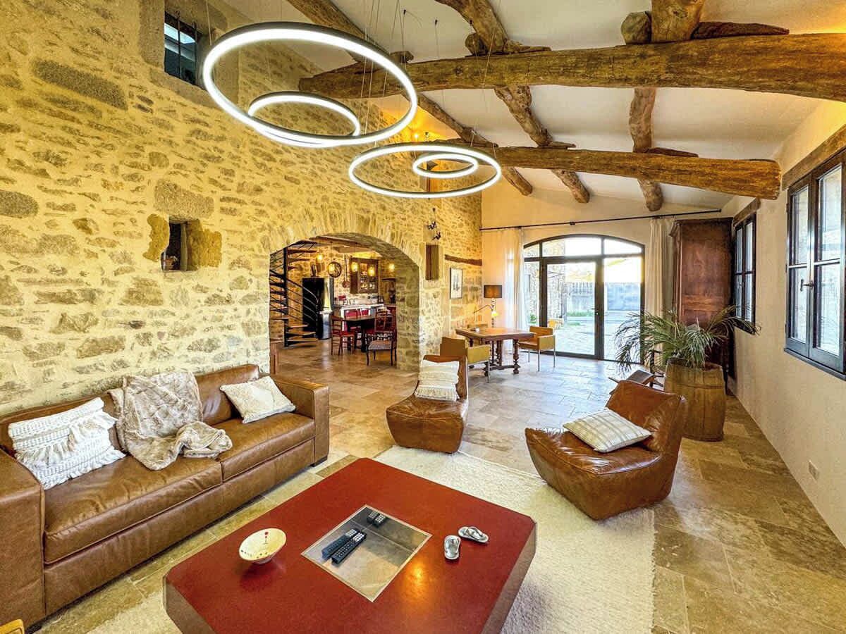 Téléviseur, foyer, bureau