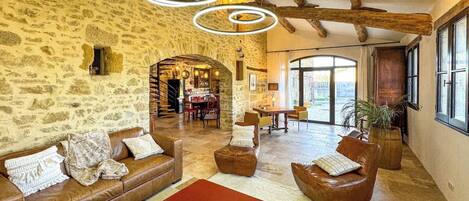 TV, fireplace, offices