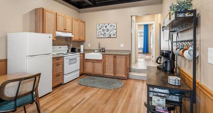 Cobalt Suite at Peach St Inn