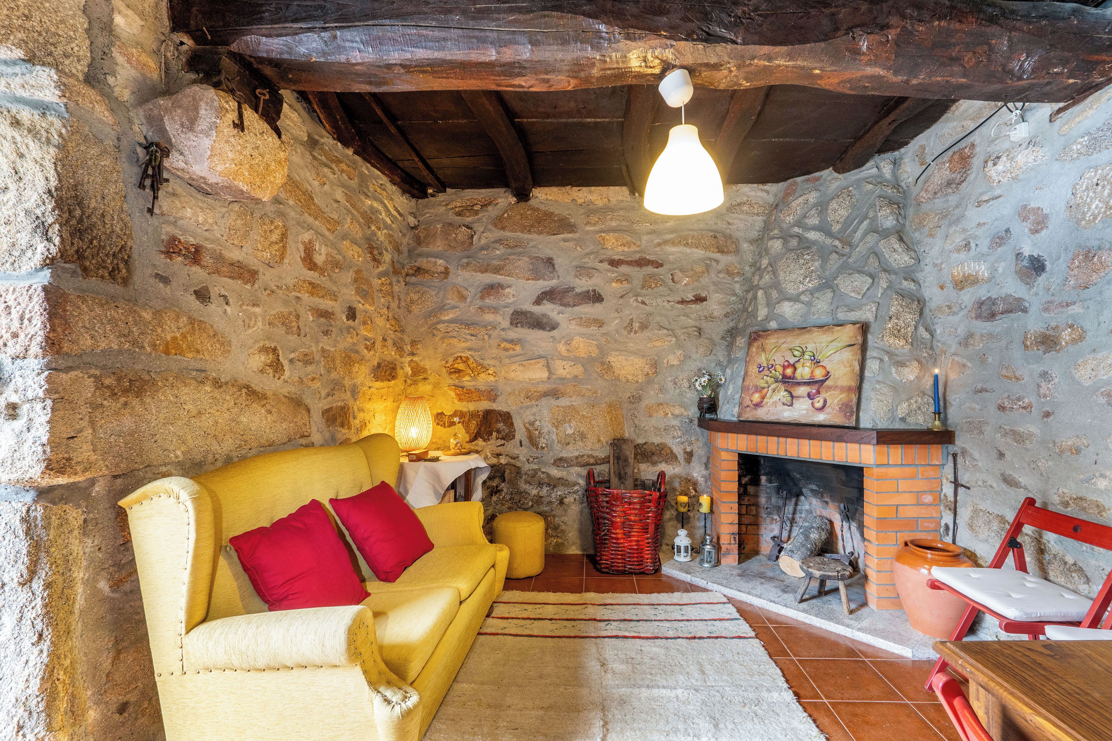 Basic Cottage, Non Smoking | Living area