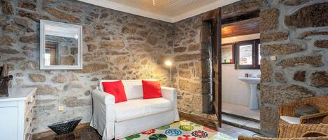 Basic Cottage, Non Smoking | Iron/ironing board, free WiFi