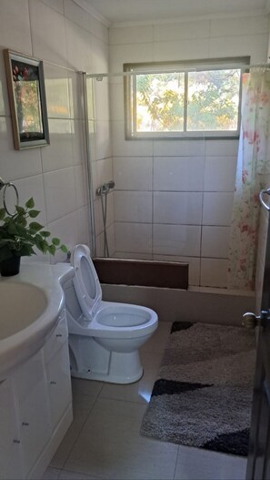 Bathroom - Torres del Bosque Cabins (Pucon)