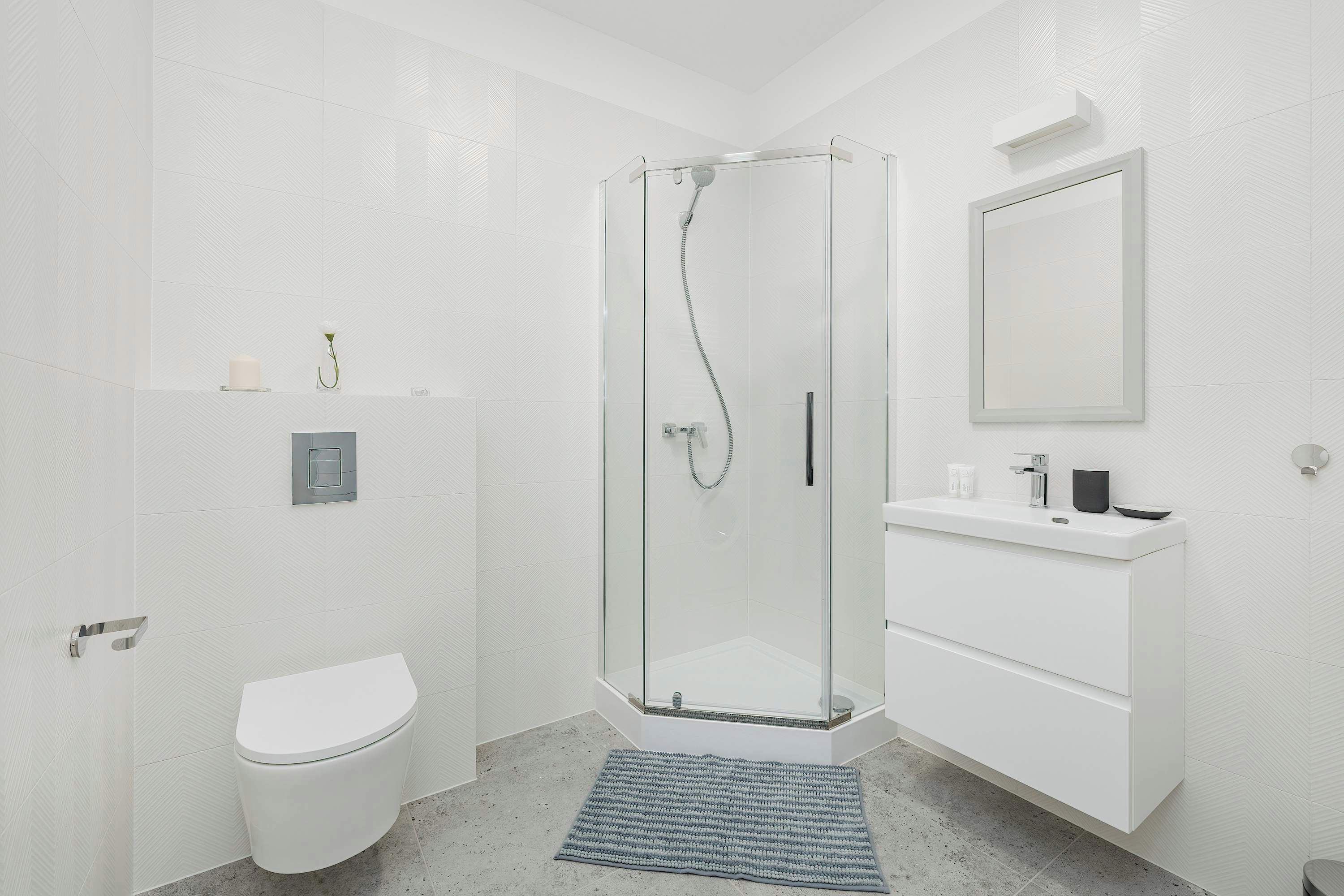 Bruser, hårtørrer, håndklæder