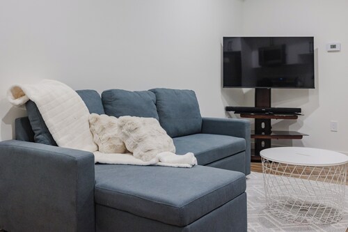 Runway Retreat -2bed -1bath Basement suite