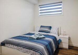 Iron/ironing board, free WiFi, bed sheets